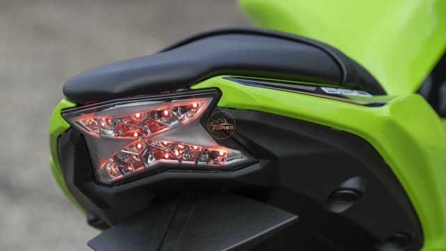 零百加速4秒出头 川崎Ninja650 进口中量级性价比之选