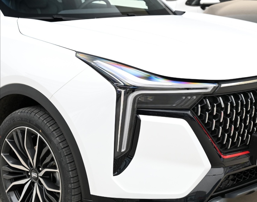 两款适合毕业生代步的小型SUV：10万即高配，颜值也到位