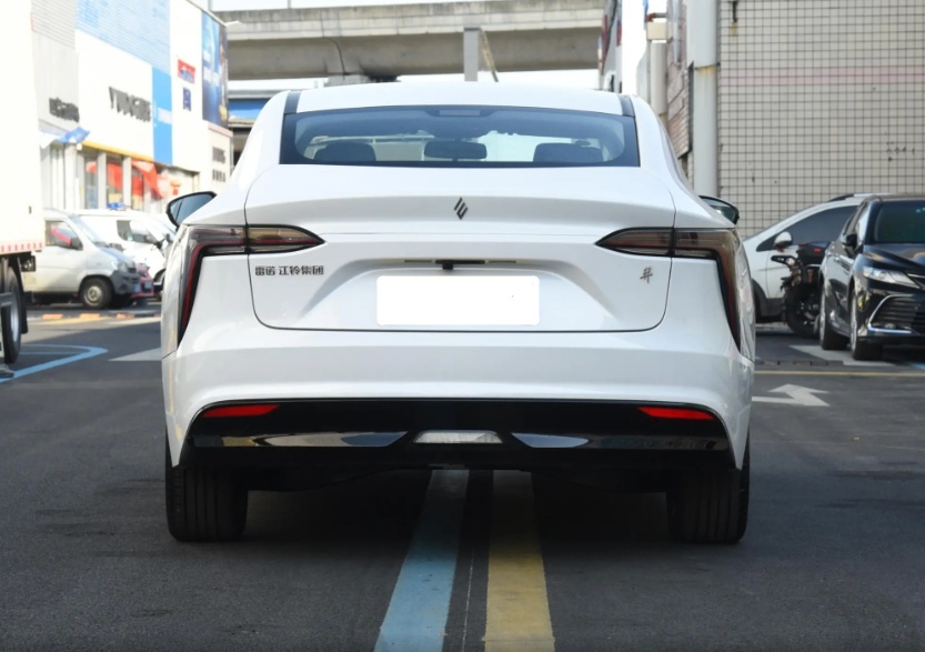 卖19.58万的网约车？续航401km，这车看起来性价比就不高