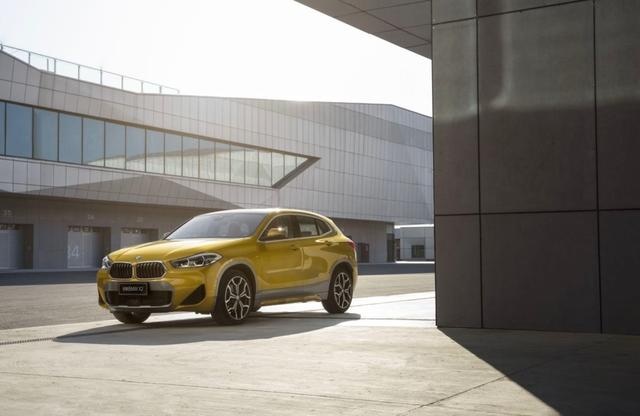 能跑还能野 双M加持创新BMW X2