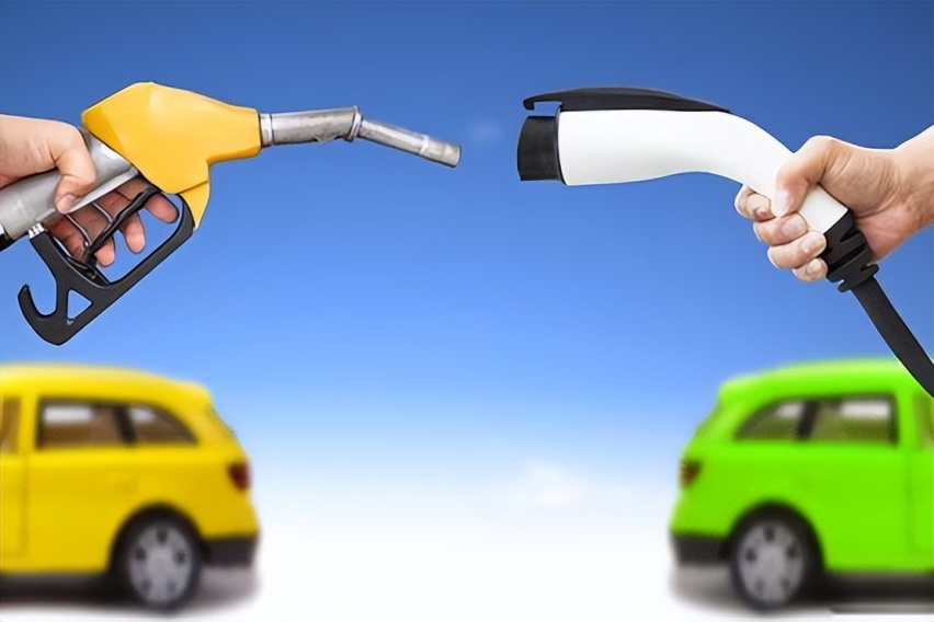 10万元的购车预算，你会选择燃油车，还是新能源车？