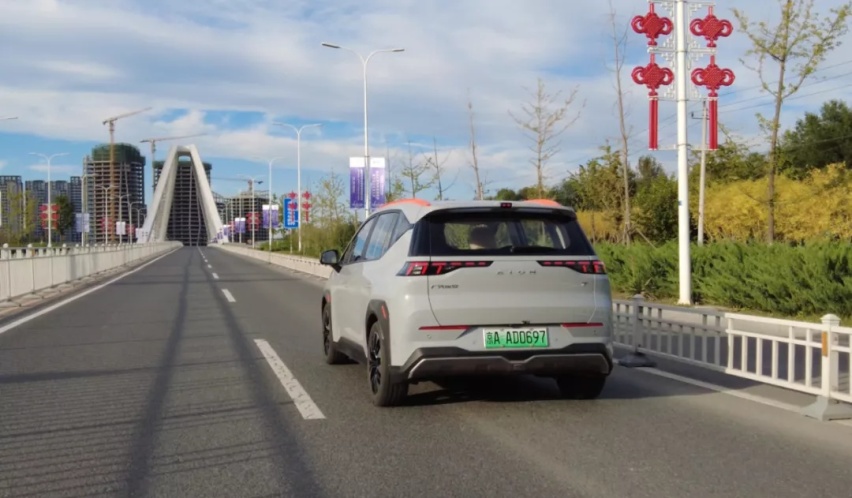 试驾广汽埃安AION Y纯电动SUV 悬挂偏软支撑不够？