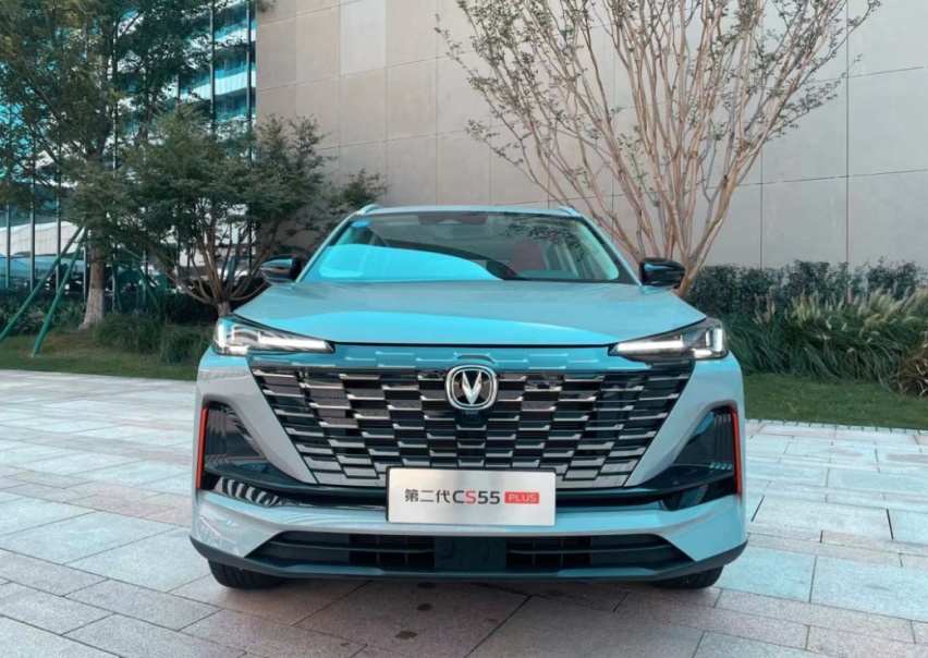 长安第二代CS55PLUS：省油、好看、配置全，10万出头全包揽