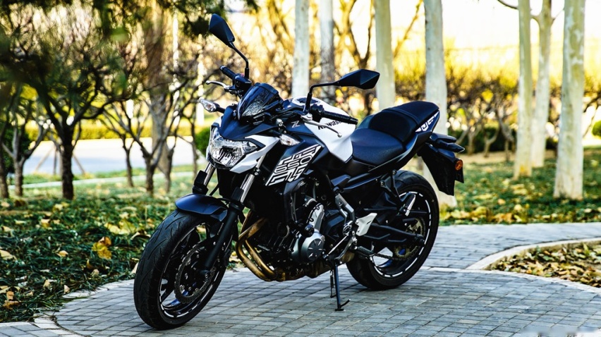 畅销的日系中量级街车，2019川崎Z650有什么本领？