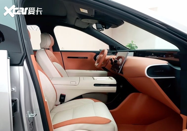 【E汽车】阿维塔 07L内饰首发开箱