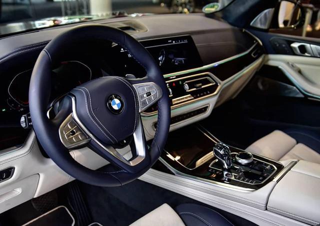 全新宝马X7 xDrive 40i海外实车到店