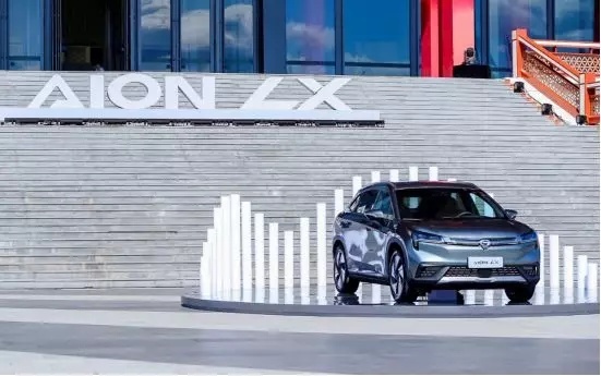 还看什么特斯拉？Aion LX满足你对豪华超跑SUV的全部想