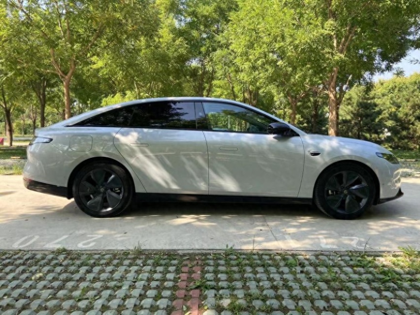 15万的C级车能给你什么?体验零跑C01