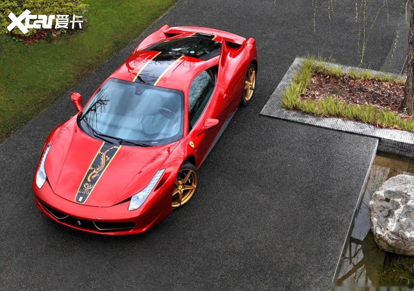 法拉利458龙年限量版