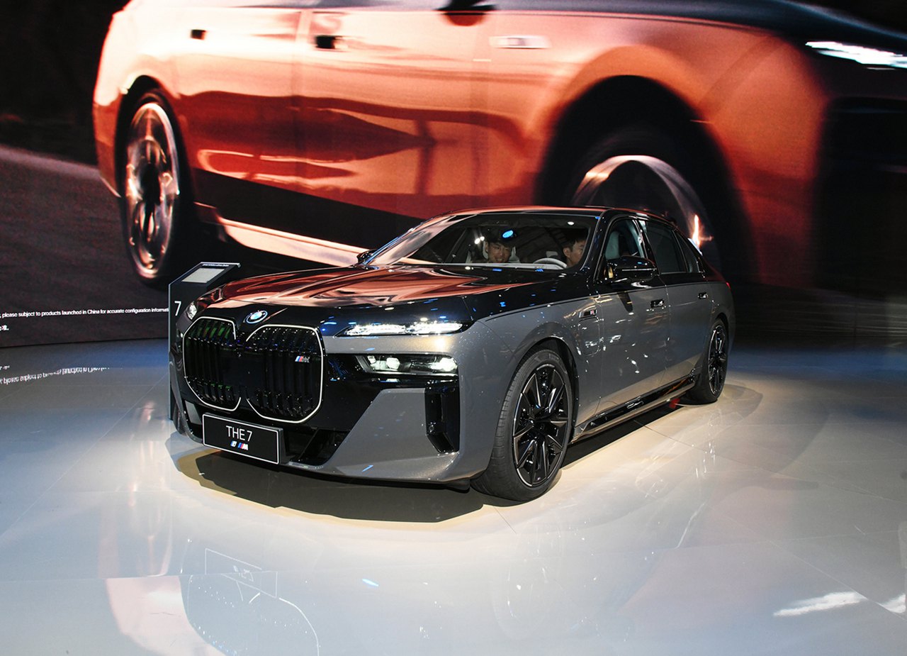 ���R760Le��²�Ҫ�����X��181.9�f��4.3���ư�߀����O�00