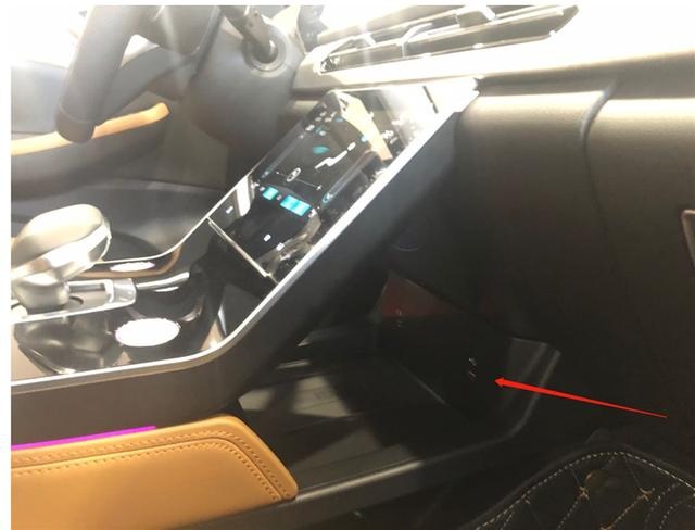 到店实拍BEIJING-X7：10万+的高性价比大五座SUV