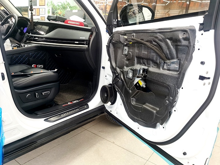 长安CS95原车隔音、喇叭差？台州慧声汽车音响帮你解决烦恼