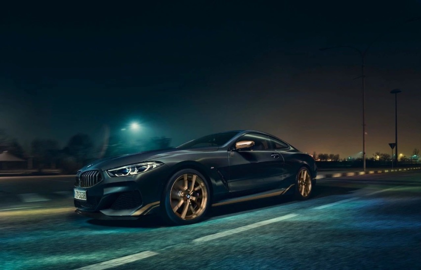 辉煌驭世，气韵绝尘 | BMW 8系曙光特别版定制交车仪式