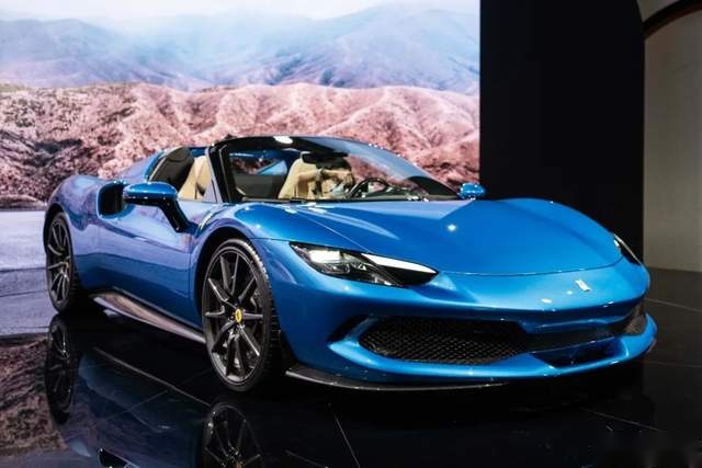 近距离静态体验法拉利296 GTS，触不可及的“梦”我摸到了