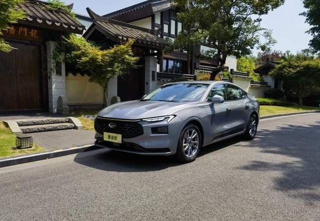 福特蒙迪欧1.5T车型正式亮相 进一步降低起售价格
