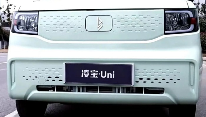 在宏光MINI EV、QQ冰淇淋等竞品面前，凌宝uni还有机会吗？