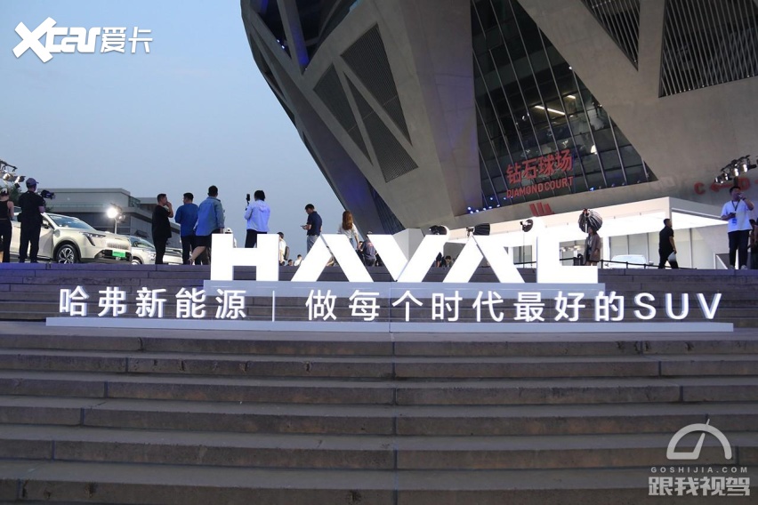 奋起直追，哈弗枭龙/枭龙MAX双车上市，售价13.98万元起