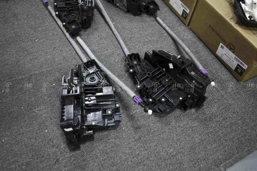20款奔驰GLS450升级原厂电吸门，关门更优雅更静音，赞