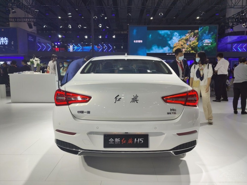 广州车展新秀与老将：你更中意哪款轿车？