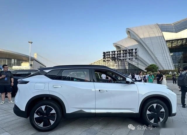 对手锁定银河L7与宋Pro/续航2000km+,风神L7限时12.49