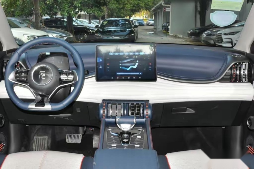 15万级纯电SUV，对比元PLUS和AION Y，哪吒U-II优势在哪