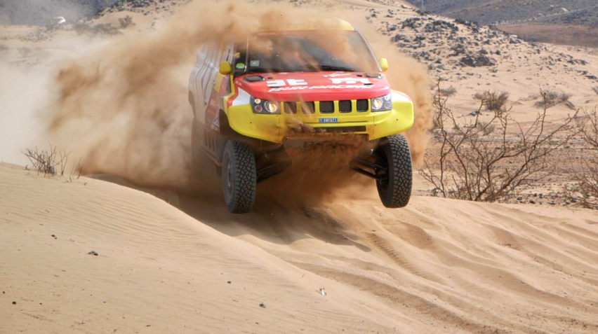敢与达喀尔传奇车手交锋 BJ40这次“野“大了！