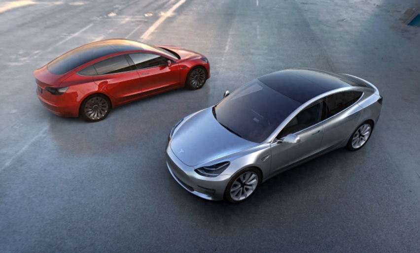 纯电车间的PK，极越01对标特斯拉Model Y，有多少胜算？