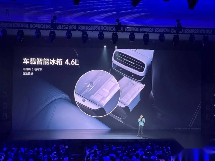 昨晚的小米SU7，可以交个朋友吗？