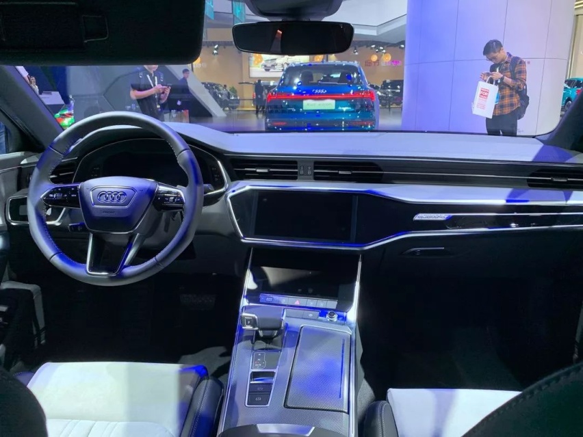 不想跟风买SUV？不妨看看车展上这几款轿车，最后一款最安逸！