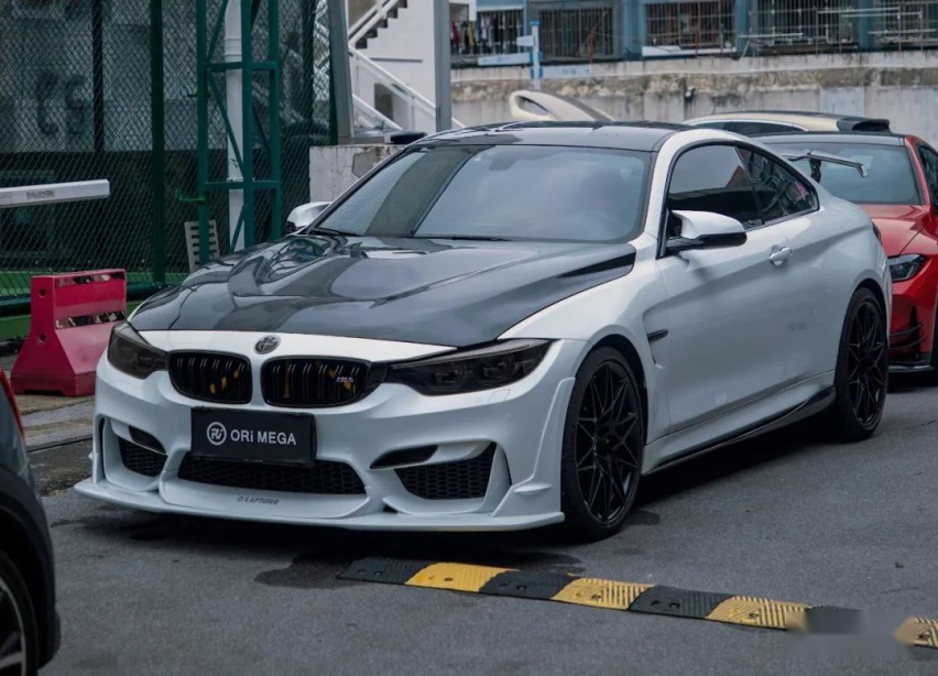 外观很是战斗的宝马M4，车主说买它是为了家用？