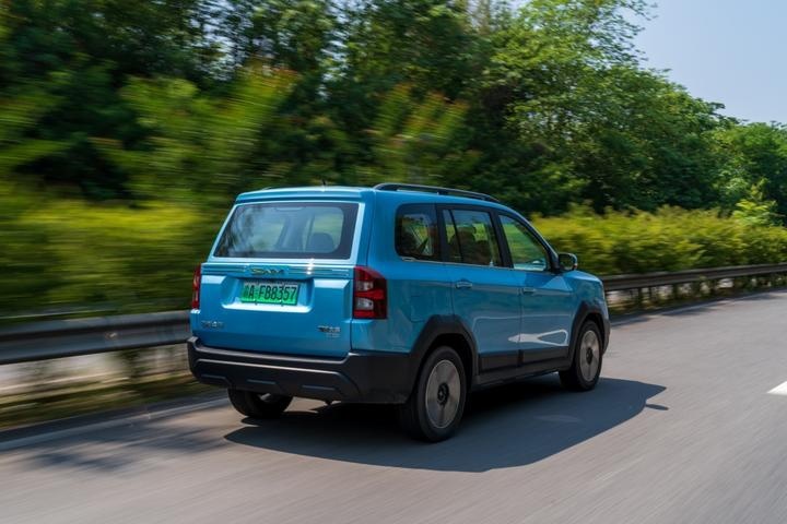 这是真的？10万级预算也能买续航破千的大七座增程SUV？