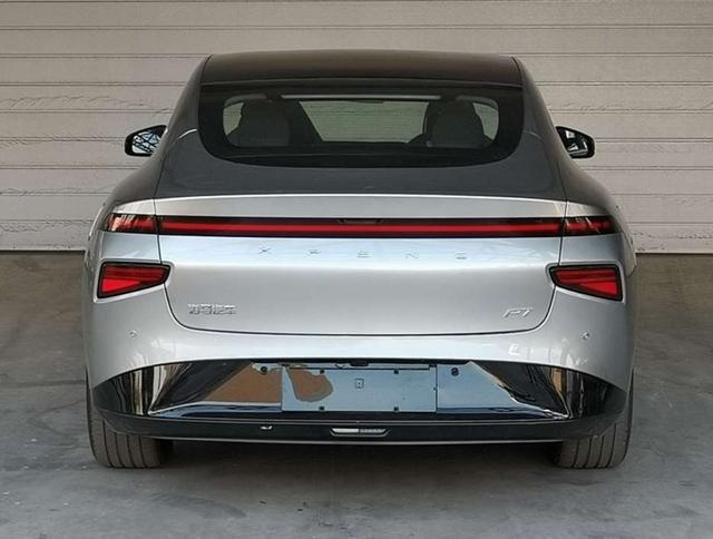 自信满满,还是自不量力?小鹏P7的15000个订单有你一份么