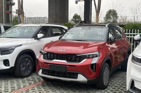 韩系A0级燃油SUV，标配1.5L+CVT，这辆起亚Sonet 6万就