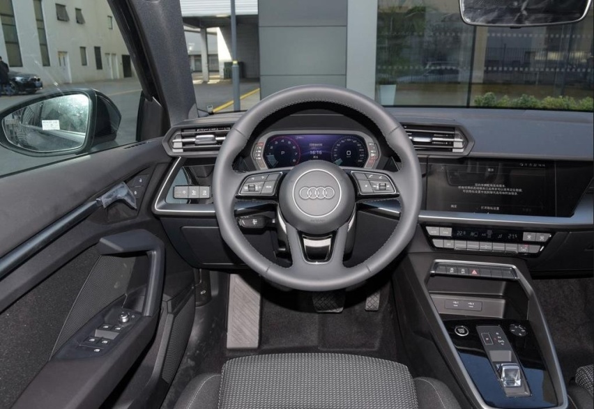2022款奥迪A3进取运动型35 TFSI，与朗逸差6万，1.4T变速箱相同？