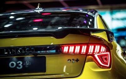别老盯国外性能车，咱自产的这款5.9秒破百，还是四驱！