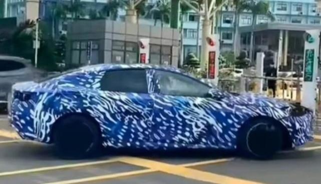 溜背造型！搭载DM-i混动，疑似比亚迪驱逐舰07谍照曝光
