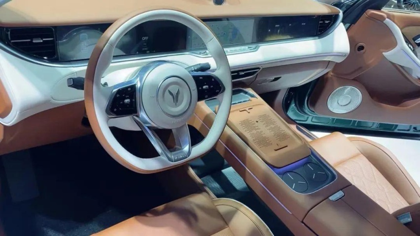 岚图汽车，就这样破了局？