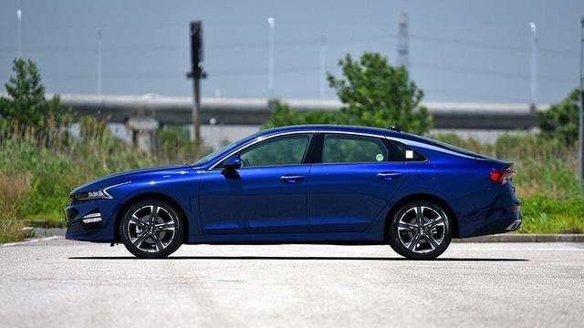 主打智能安全的“跑车”？解析全新起亚K5凯酷
