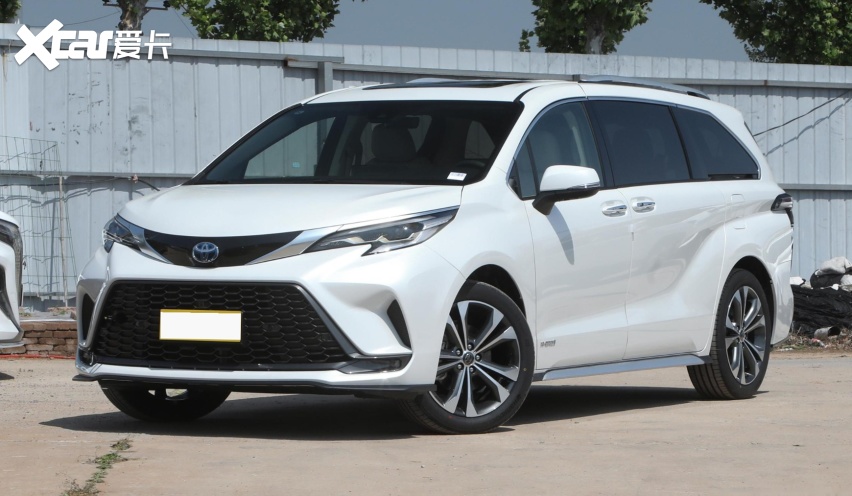 丰田全新"王牌"上市!门槛大幅降低,全球商务车,7个油