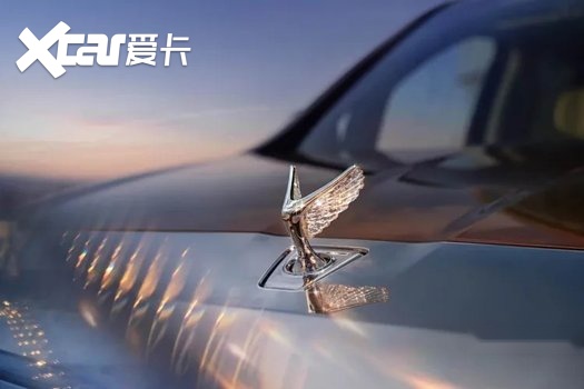岚图梦想家9：立的不是车标，是中式豪华信仰