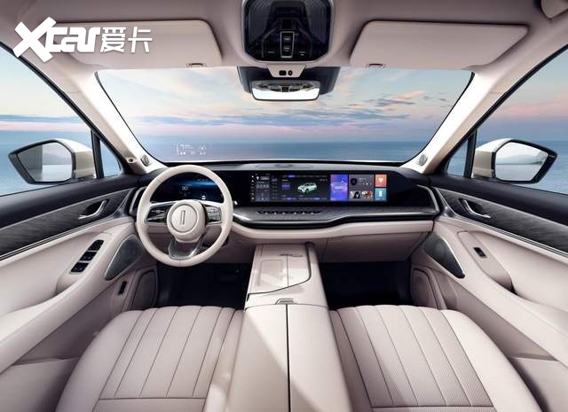 蓝山DHT-PHEV；全家人出门别焦虑