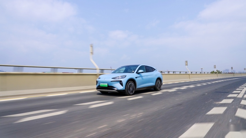 25万纯电SUV该选谁？全新腾势N7对比Model Y