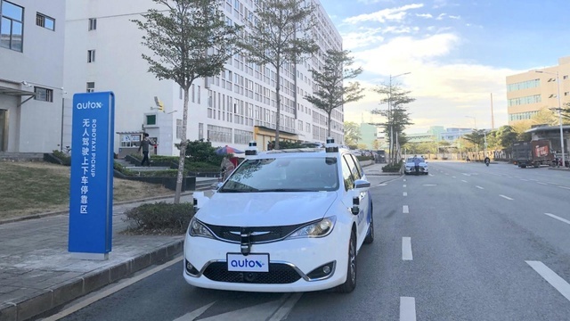 车企纷纷开拓新路径，高精地图从此被冷落？