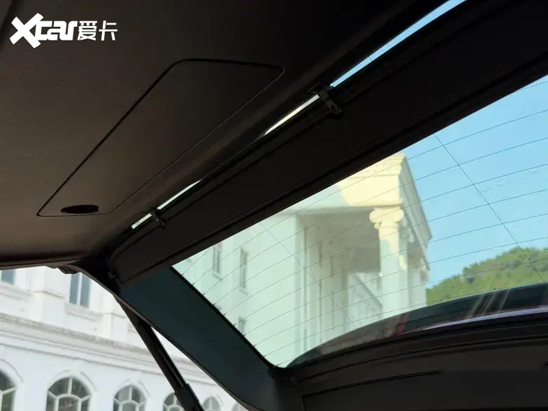 全新XC60黑武士：沃尔沃不装了，这次直接把北欧性冷淡穿成了一身黑
