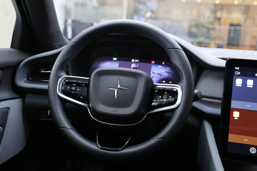 电动车中的另类，Model 3的劲敌，极星2到店实拍