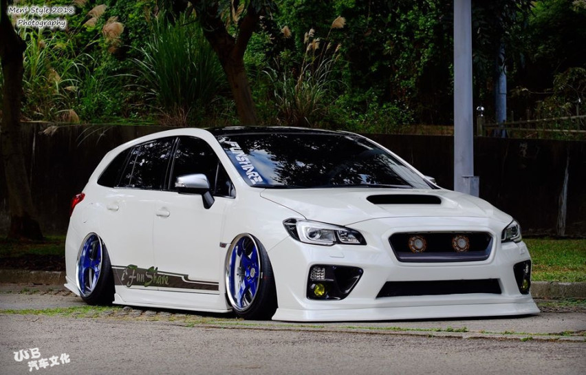台湾网红 - 柠檬哥的扫把佬WRX STi