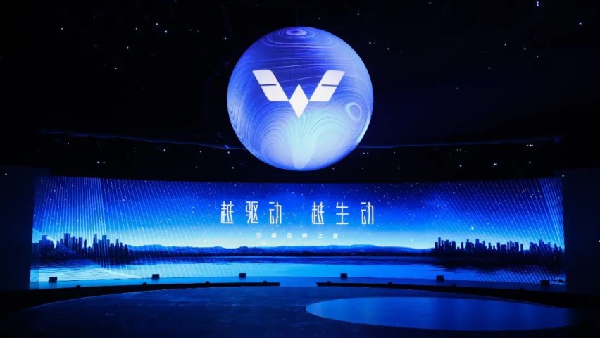 五菱品牌升级，银标首款SUV五菱星辰顶配不到10万元！