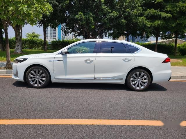 全车13个喇叭,爱信6AT加持,传祺GA8能否带来“帝王级”的享受?