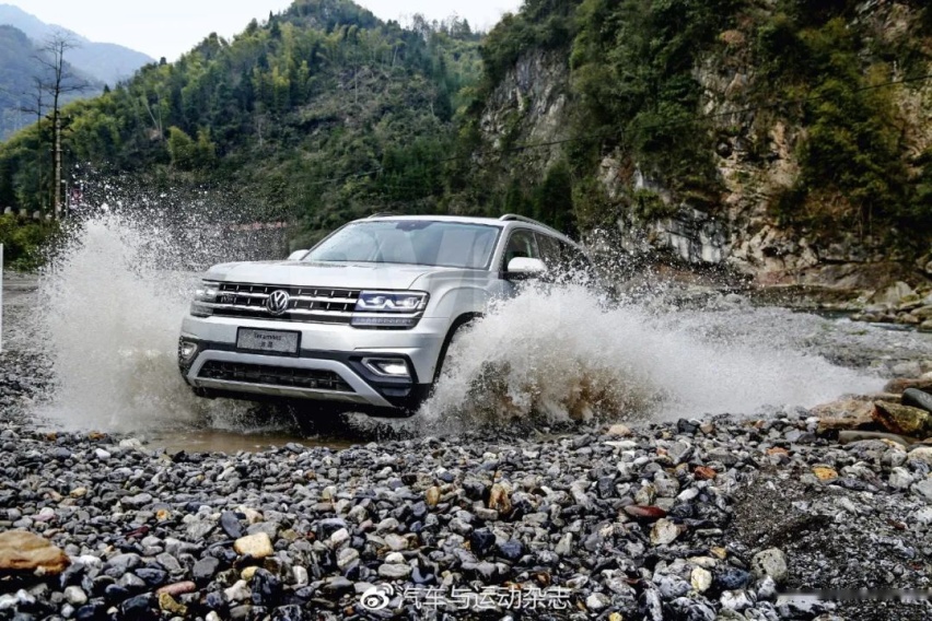 德系和日系最值得买的实用型SUV，同样价位，途昂比汉兰达划算