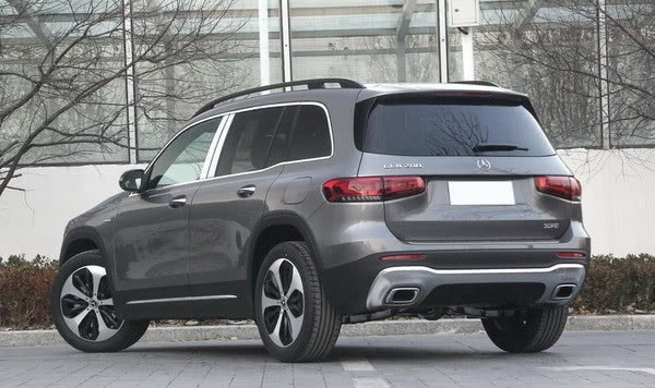 奔驰小改款车型GLB 180正式上市 售29.28万元起